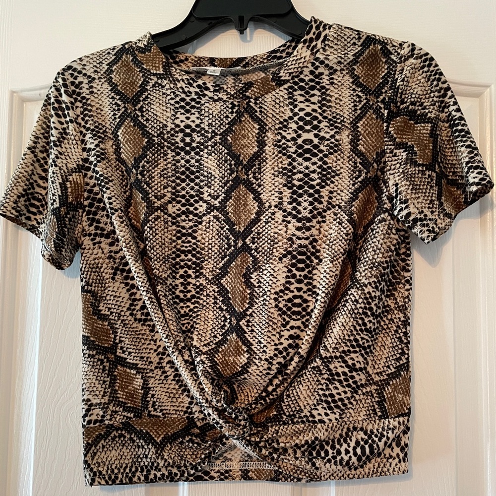 Snake Skin Print Short Sleeve Top